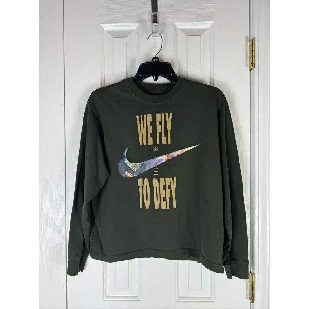 The Nike Tee Womens Loose Fit Blouse Size Small
